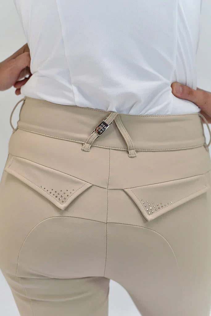 For horses PETRA Ultra Move Breeches